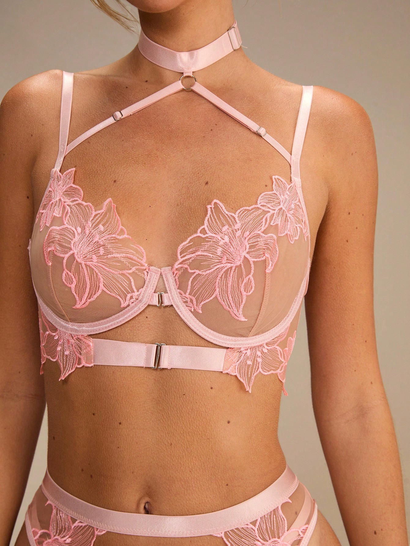 Pink Floral Lace Sheer Front-O - Garter Belt Set บทวิจารณ์และราคา